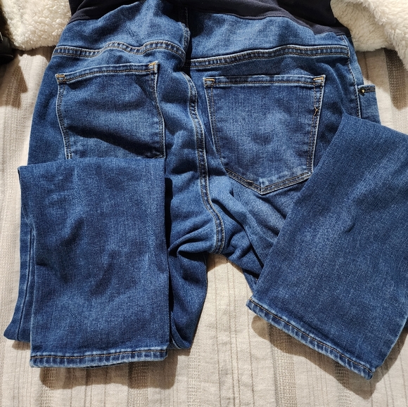 Oldnavy full panel maternity  jeans - Picture 5 of 6